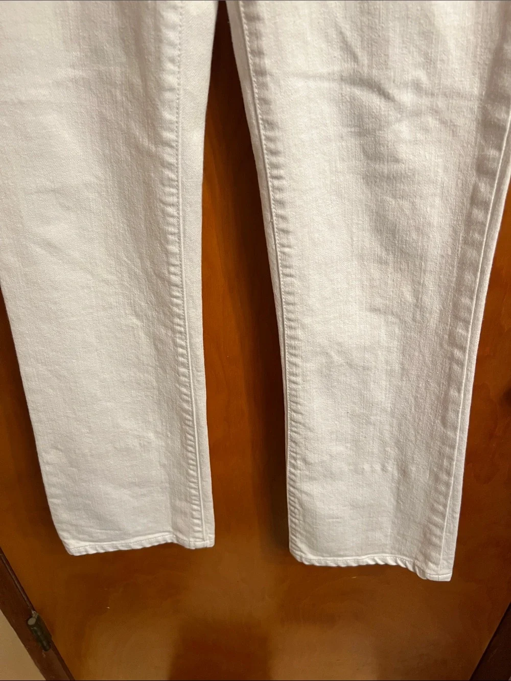 Pre-Owned White Tory Burch Women’s Jeans - Classic Tory Boot Waist 25